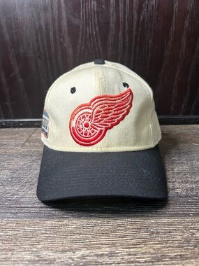 Detroit Red Wings Vintage NHL Center Ice Specialties Snapback Hat Sz 7 1/8
